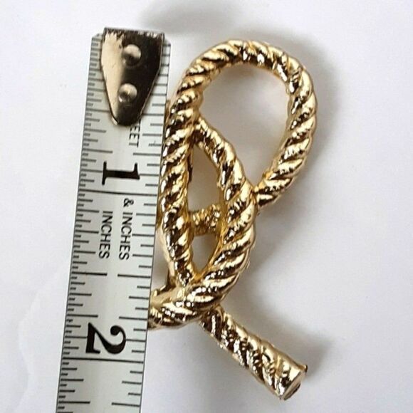 Vintage Light Gold Tone Large Brooch - Picture 7 of 9